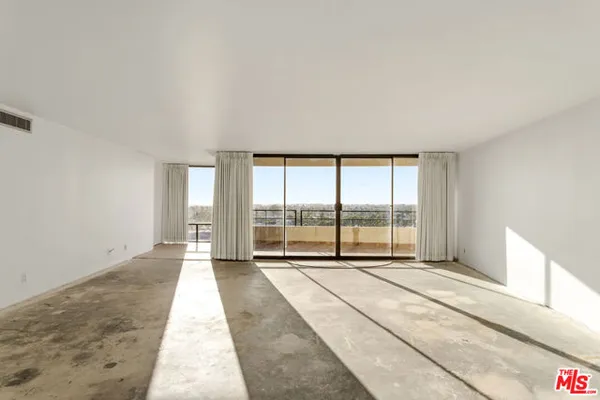 4265 MARINA CITY DR 701