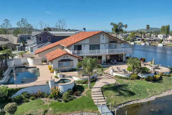 3706 BRIGANTINE CIR