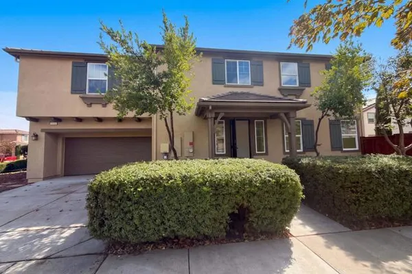 2491 CHUCK HAMMOND DR