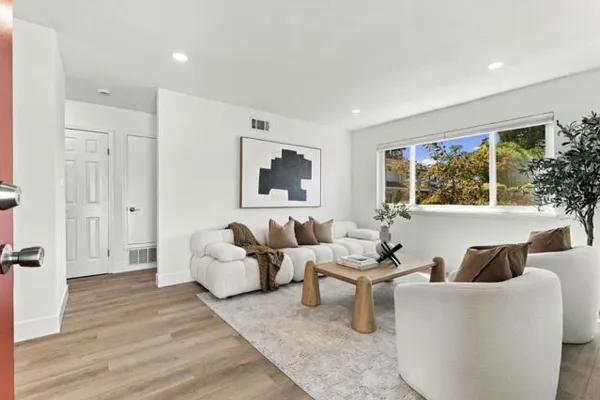 38601 SANBORN TER