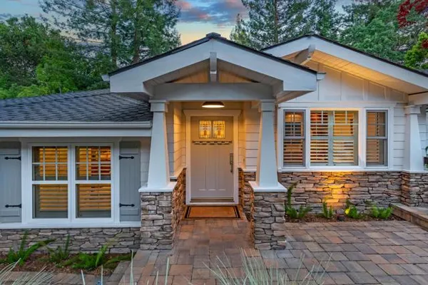 63 RIDGE CT
