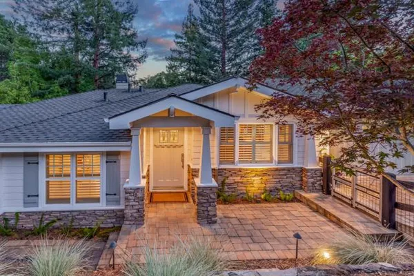 63 RIDGE CT