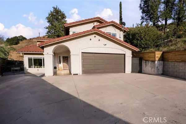 10110 SUNLAND BLVD