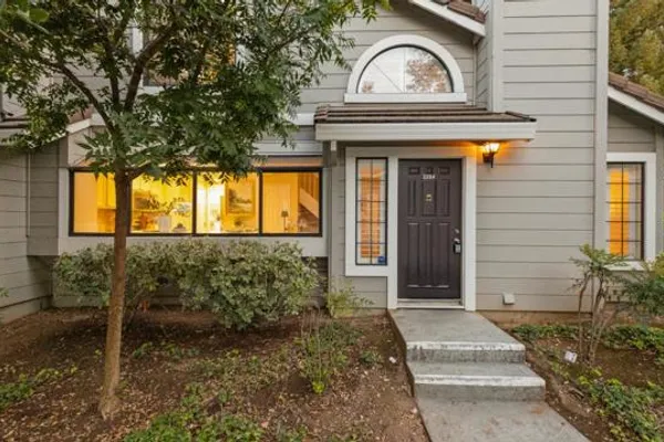 2584 YERBA BANK CT