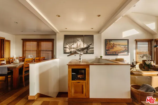 1366 PALISADES BEACH RD