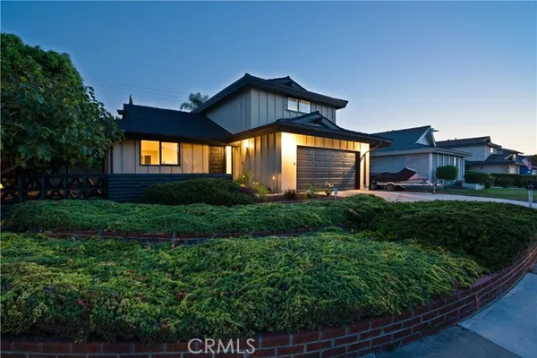 6972 LAURELHURST DR