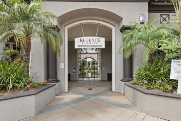 9263 REGENTS RD B301