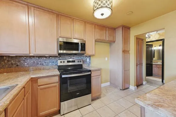 615 FREDRICKS AVE 89
