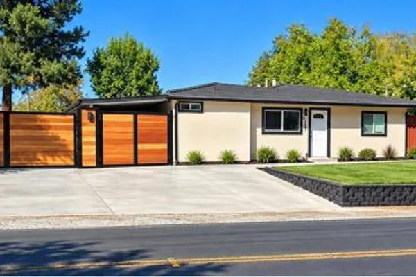 3121 COWELL RD