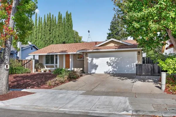 2106 STONEWOOD LN