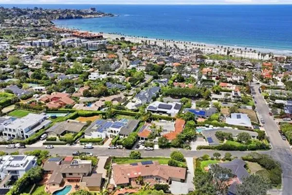 8361 CALLE DEL CIELO