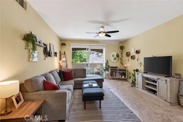 375 CENTRAL AVE 8