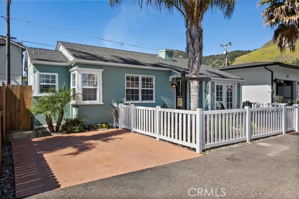 220 CAPISTRANO AVE