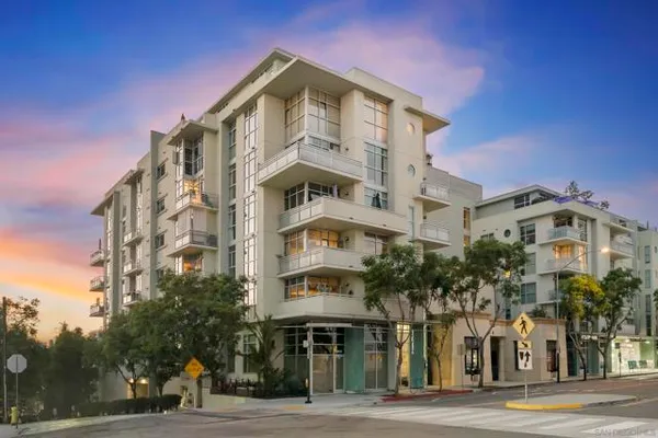 3812 PARK BLVD 208