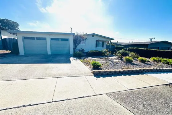 3258 VILLA CIR