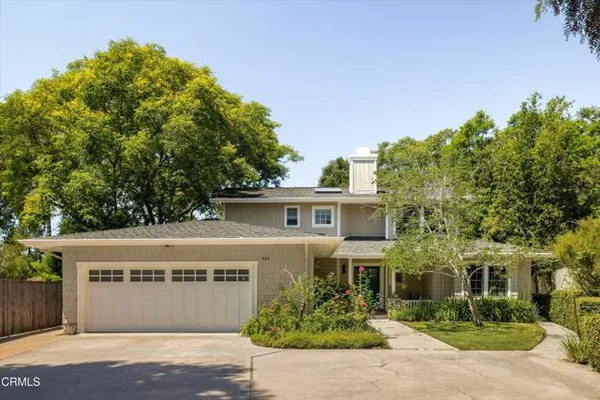 404 LOS ROBLES LN