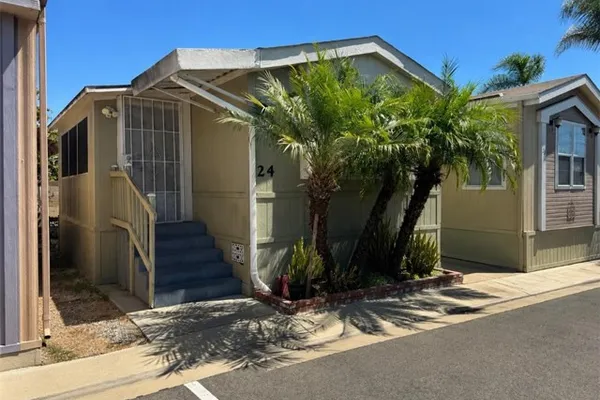 17820 LAKEWOOD BLVD SPC 24