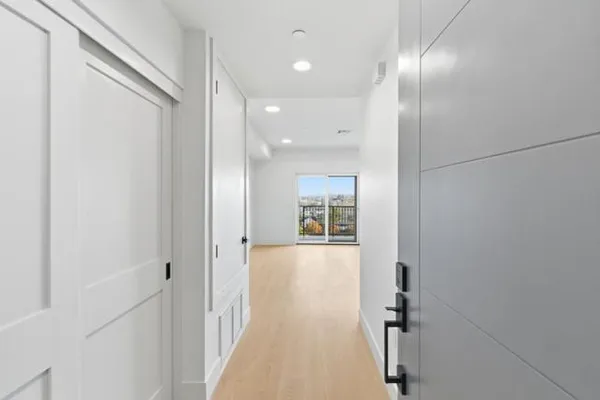560 EL CAMINO REAL 306