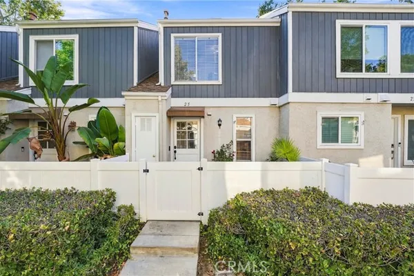 25 BENTWOOD LN