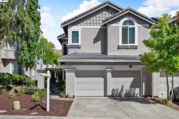 305 SUTTON CIR