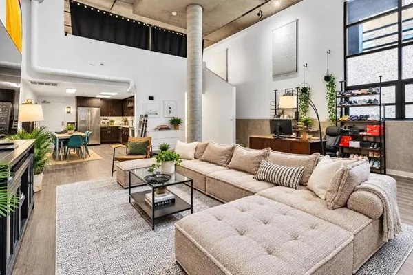 777 6TH AVE 127