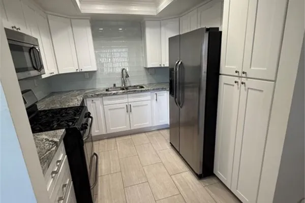 8877 TULARE DR 314B