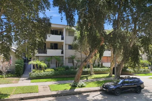 1810 RAMONA AVE 33