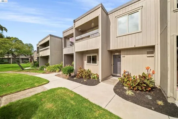 3452 CAPELLA LN