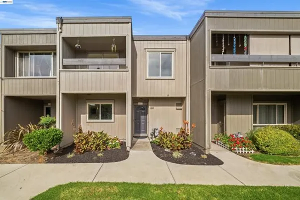 3452 CAPELLA LN
