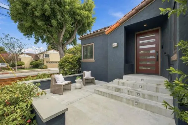 701 BURLINGAME AVE
