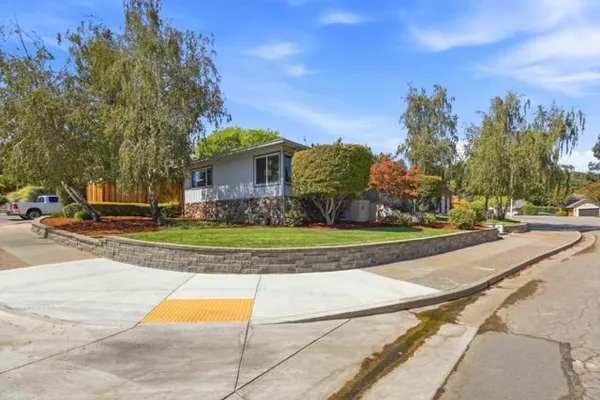 1560 EL DORADO DR