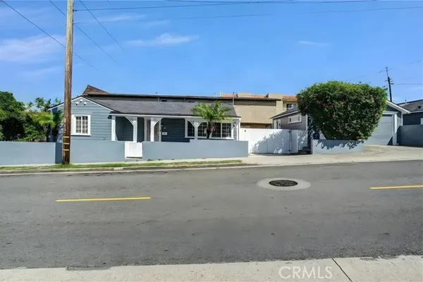 17202 GREVILLEA AVE