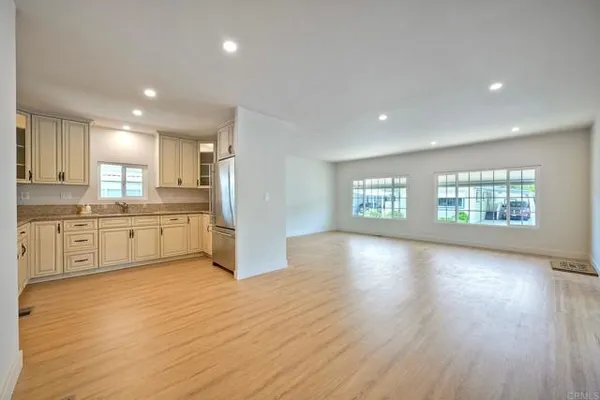 1951 47TH ST SPC 44