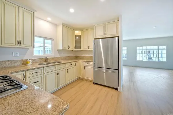 1951 47TH ST SPC 44