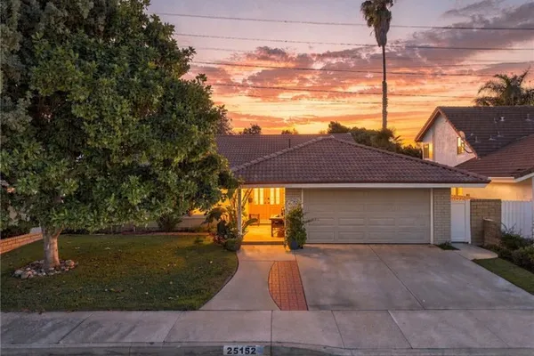 25152 AVENIDA ROTELLA