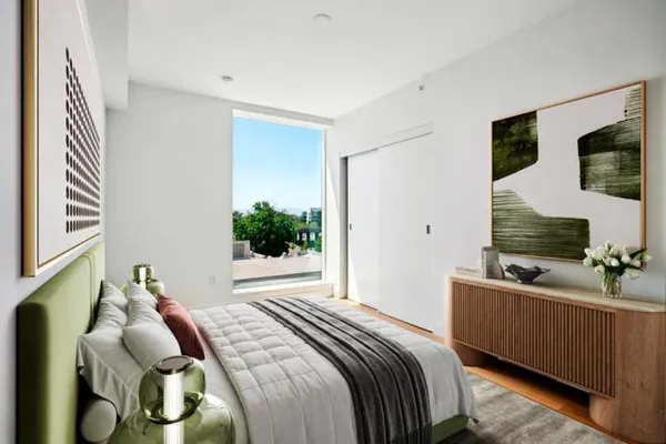 188 W SAINT JAMES ST 10416