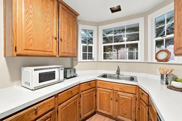 435 PORTOLA DR