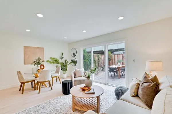 2047 MONTECITO AVE 7