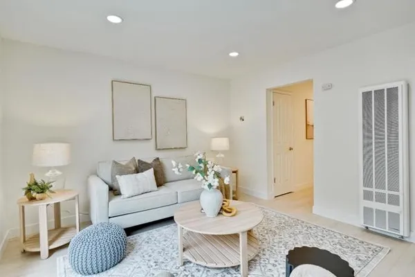 2047 MONTECITO AVE 7