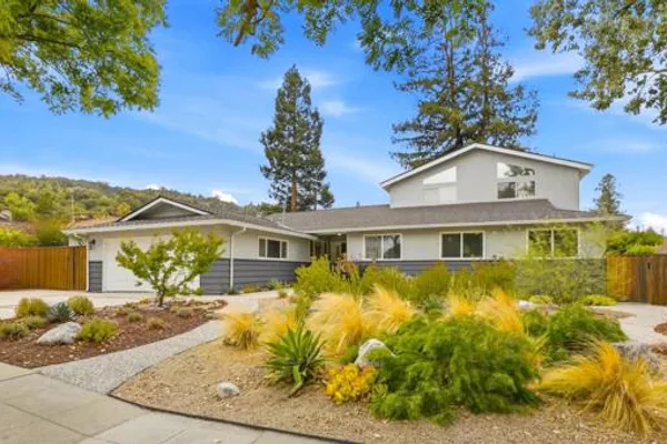 215 BELGATOS RD