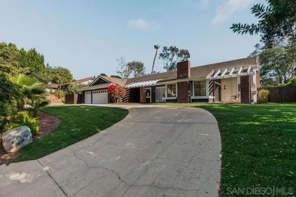 1451 VENTANA DR