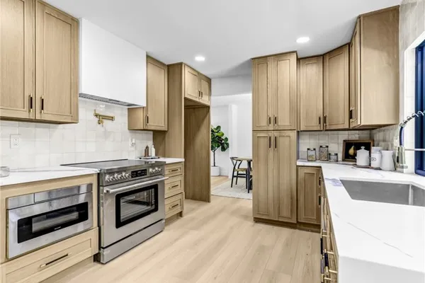 10091 EDYE DR