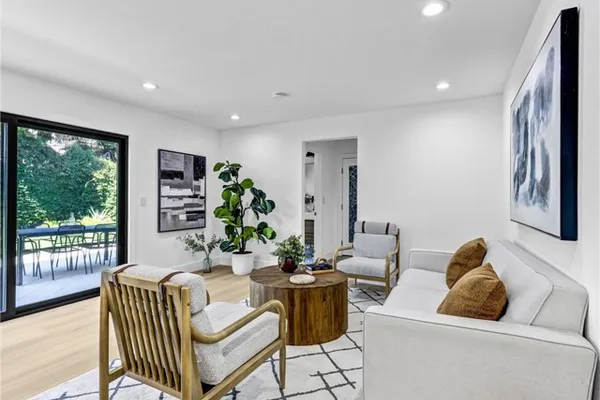 10091 EDYE DR