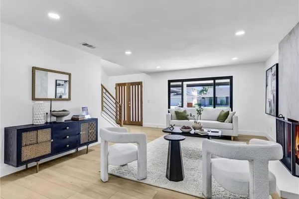 10091 EDYE DR