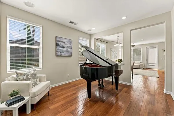 7427 HEALIS PL