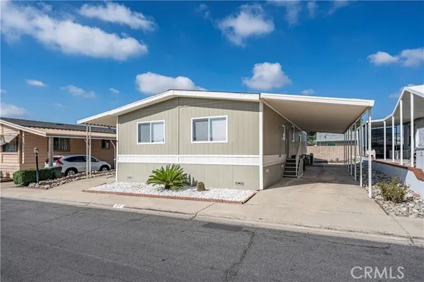 929 E FOOTHILL BLVD SPC 31