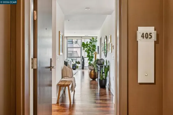438 W GRAND AVE 405