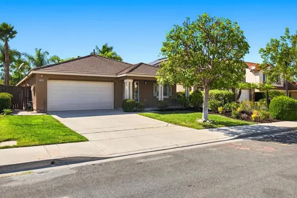 1009 LONGFELLOW CT
