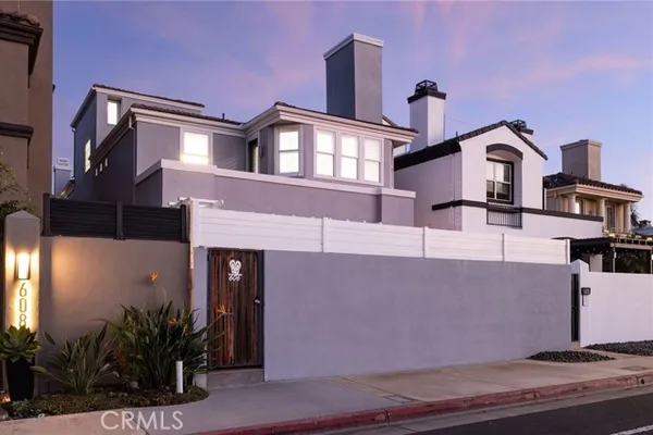 606 GOLDENWEST ST