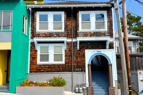 122 ARBOR ST